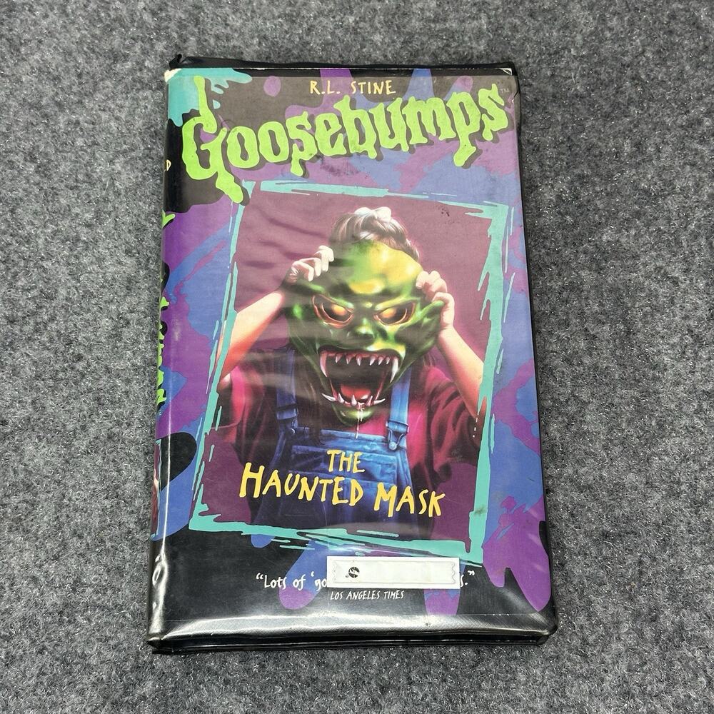 Goosebumps - The Haunted Mask (VHS, 1996) Clamshell -Black Case - Nice Condition